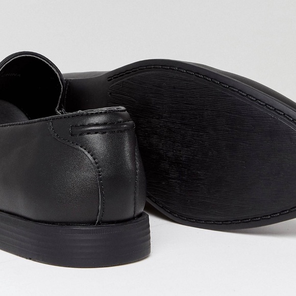 Men’s black faux leather loafers - Picture 2 of 6